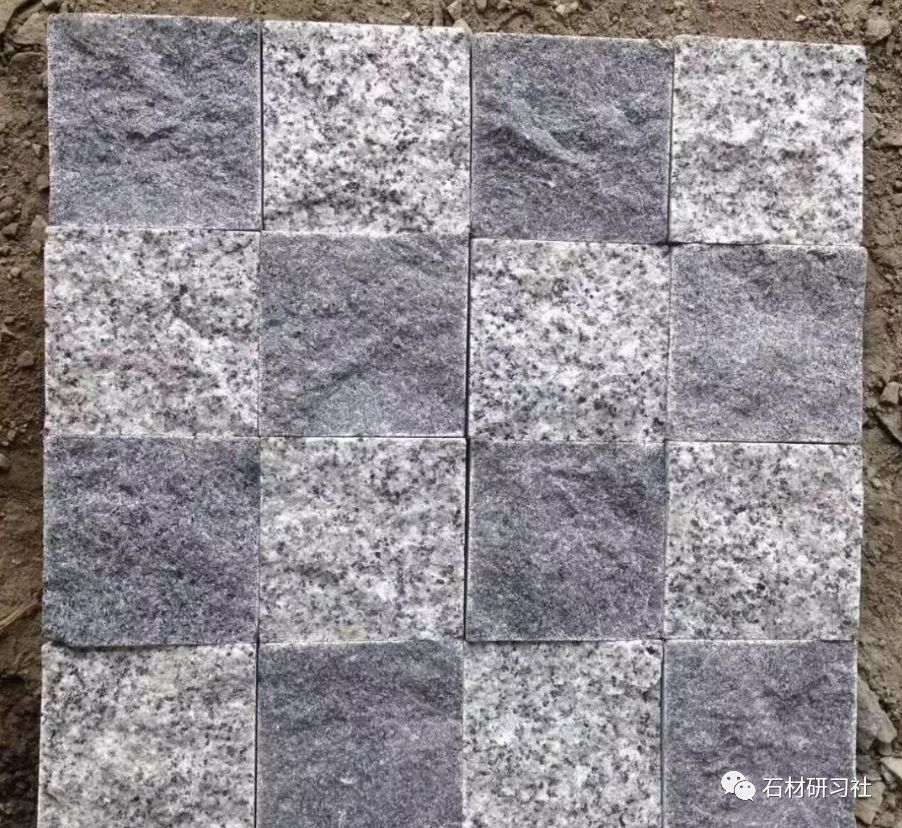 庭院鋪裝選材指南 冰裂紋與馬蹄石的深度對比